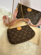 Load image into Gallery viewer, LOUIS VUITTON Monogram Multi Pochette Accessories Rose Clair
