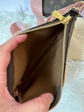 Load image into Gallery viewer, LOUIS VUITTON Monogram Multi Pochette Accessories Rose Clair
