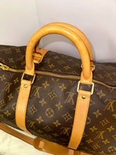 Load image into Gallery viewer, LOUIS VUITTON Monogram Keepall 50 Bandoulière
