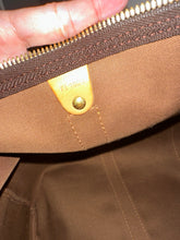 Load image into Gallery viewer, LOUIS VUITTON Monogram Keepall 50 Bandoulière
