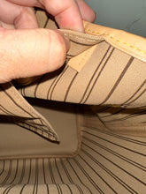 Load image into Gallery viewer, LOUIS VUITTON Monogram Neverfull MM Beige Interior
