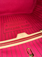 Load image into Gallery viewer, LOUIS VUITTON Neverfull MM Burgundy Interior
