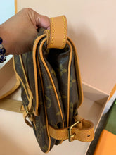 Load image into Gallery viewer, LOUIS VUITTON Saumur 30 Monogram Canvas
