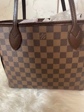 Load image into Gallery viewer, LOUIS VUITTON Neverfull Damier Ebene PM
