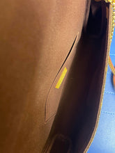 Load image into Gallery viewer, LOUIS VUITTON Favorite Monogram MM
