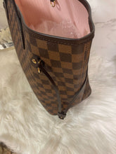 Load image into Gallery viewer, LOUIS VUITTON Neverfull Damier Ebene MM
