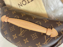 Load image into Gallery viewer, LOUIS VUITTON Bumbag Monogram Canvas
