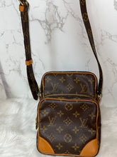 Load image into Gallery viewer, LOUIS VUITTON Amazone
