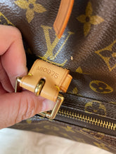 Load image into Gallery viewer, LOUIS VUITTON Monstsouris GM

