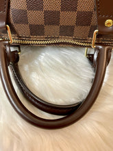 Load image into Gallery viewer, LOUIS VUITTON Damier Canvas Speedy 35
