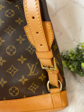 Load image into Gallery viewer, LOUIS VUITTON Monstsouris GM

