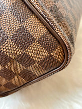 Load image into Gallery viewer, LOUIS VUITTON Damier Canvas Speedy 35
