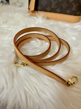 Load image into Gallery viewer, LOUIS VUITTON Monogram Alma BB
