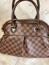 Load image into Gallery viewer, LOUIS VUITTON Damier Ebene Trevi PM

