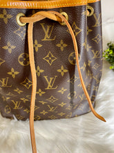 Load image into Gallery viewer, LOUIS VUITTON Monogram Canvas Petit Noe
