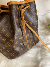Load image into Gallery viewer, LOUIS VUITTON Monogram Canvas Petit Noe
