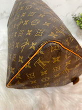 Load image into Gallery viewer, LOUIS VUITTON Monogram Canvas Speedy 30
