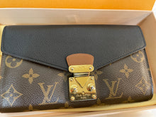 Load image into Gallery viewer, LOUIS VUITTON Pallas Wallet
