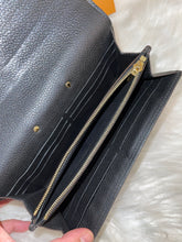 Load image into Gallery viewer, LOUIS VUITTON Pallas Wallet
