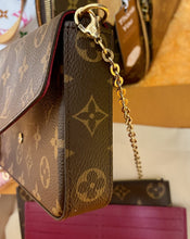 Load image into Gallery viewer, LOUIS VUITTON Pochette Felicie Monogram
