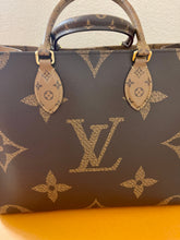 Load image into Gallery viewer, LOUIS VUITTON OnTheGo Reverse Monogram 2020 MM

