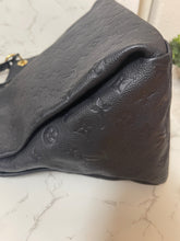 Load image into Gallery viewer, LOUIS VUITTON Empreinte Artsy MM Navy
