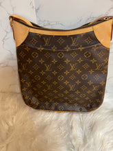 Load image into Gallery viewer, LOUIS VUITTON Monogram Canvas Odéon MM

