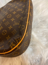 Load image into Gallery viewer, LOUIS VUITTON Monogram Canvas Odéon MM
