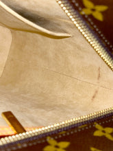 Load image into Gallery viewer, LOUIS VUITTON Monogram Luco Tote Bag

