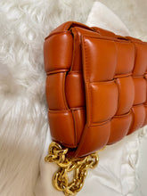 Load image into Gallery viewer, BOTTEGA VENETA Chain Cassette (Brand New)
