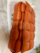 Load image into Gallery viewer, BOTTEGA VENETA Chain Cassette (Brand New)
