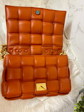 Load image into Gallery viewer, BOTTEGA VENETA Chain Cassette (Brand New)
