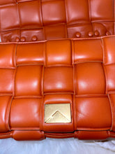 Load image into Gallery viewer, BOTTEGA VENETA Chain Cassette (Brand New)
