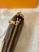 Load image into Gallery viewer, LOUIS VUITTON Eva Clutch Damier Ebene Canvas
