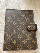 Load image into Gallery viewer, Louis Vuitton Agenda Monogram MM
