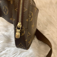 Load image into Gallery viewer, LOUIS VUITTON Monogram Canvas Bosphore Bum Bag
