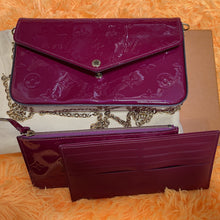 Load image into Gallery viewer, LOUIS VUITTON Pochette Felicie Vernis Magenta

