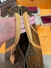 Load image into Gallery viewer, LOUIS VUITTON Monogram Canvas Keepall 50
