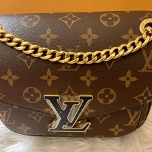 Load image into Gallery viewer, LOUIS VUITTON Monogram Passy (BRAND NEW)
