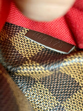 Load image into Gallery viewer, LOUIS VUITTON Damier Ebene Canvas Totally MM
