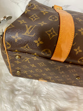 Load image into Gallery viewer, LOUIS VUITTON Monogram Canvas Caryall
