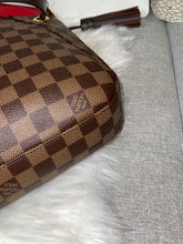 Load image into Gallery viewer, LOUIS VUITTON Damier Ebene South Bank Besace
