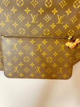 Load image into Gallery viewer, LOUIS VUITTON Neverfull Monogram GM
