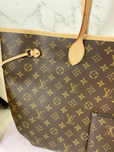 Load image into Gallery viewer, LOUIS VUITTON Neverfull Monogram GM
