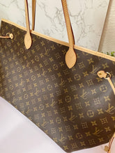 Load image into Gallery viewer, LOUIS VUITTON Neverfull Monogram GM
