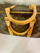 Load image into Gallery viewer, LOUIS VUITTON Keepall 50 Bandoulière Monogram
