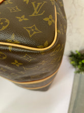Load image into Gallery viewer, LOUIS VUITTON Keepall 50 Bandoulière Monogram
