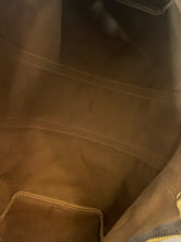 Load image into Gallery viewer, LOUIS VUITTON Keepall 50 Bandoulière Monogram
