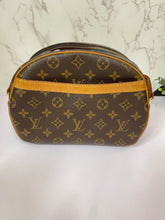 Load image into Gallery viewer, LOUIS VUITTON Blois Monogram
