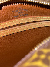 Load image into Gallery viewer, LOUIS VUITTON Blois Monogram
